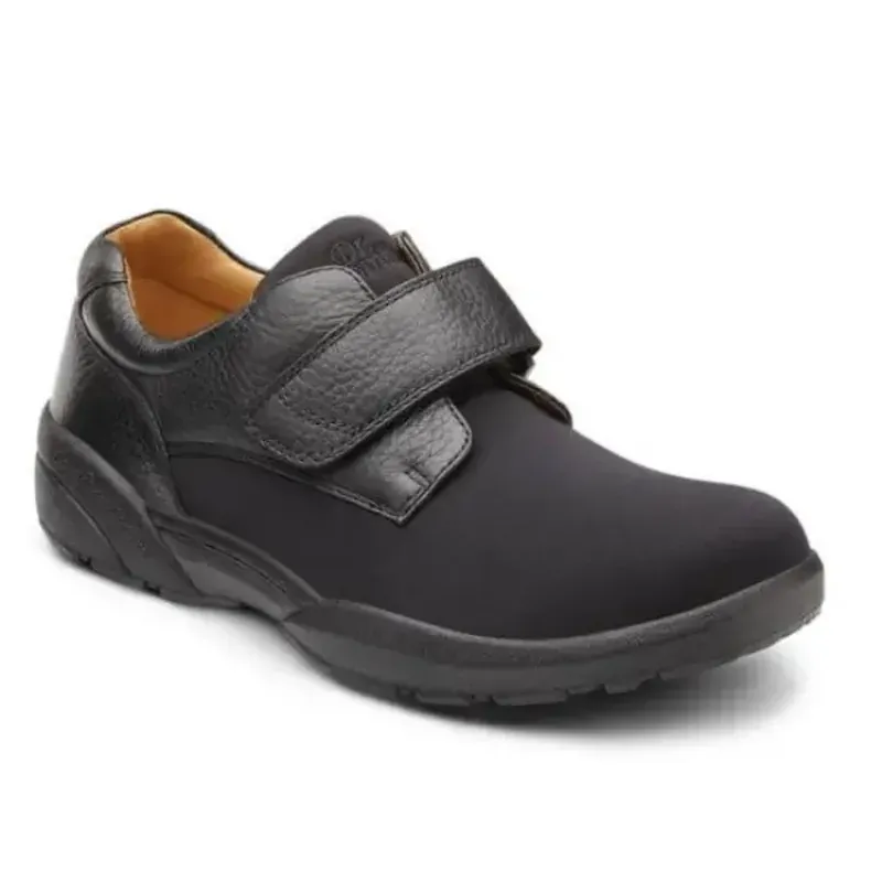 The Dr. Comfort Brian lycra men's shoe, made to stretch around a swollen foot