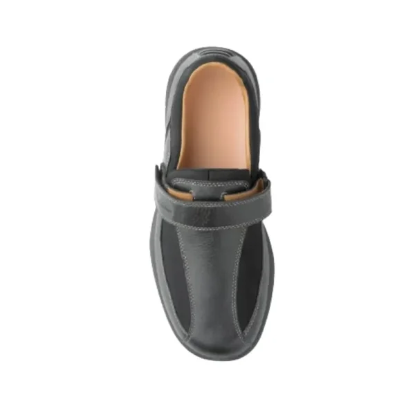 Dr comfort Douglas Black Medical shoes designed to accommodate foot swelling, featuring a comfortable and supportive design.