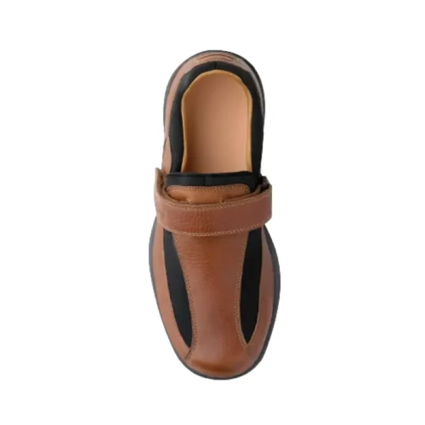 Dr comfort Douglas chestnut brown Medical shoes designed to accommodate foot swelling, featuring a comfortable and supportive design.