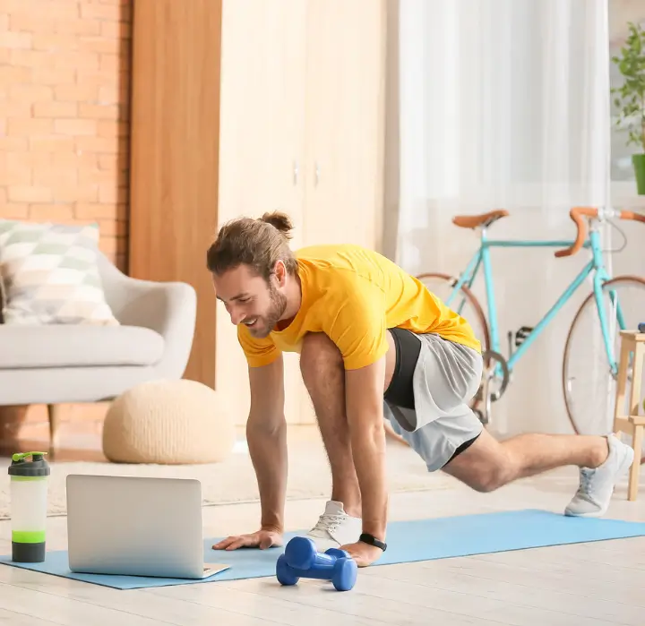 Melbourne Physiotherapist Providing Telehealth for a Runner at Brunswick Health